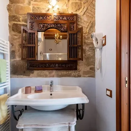 Charming House In Monte San Savino, Private Pool *